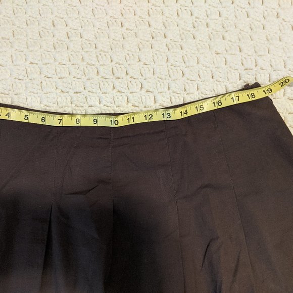 Edward Embroidered Floral Skirt - Picture 3 of 10